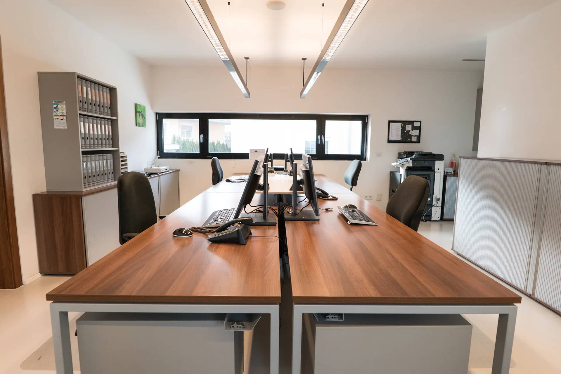 Büro und Unterlagen bei Bestattung Neurauter